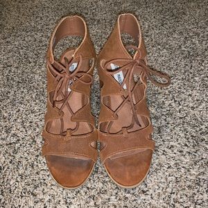 Steve Madden brown heels